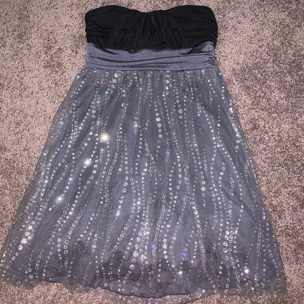 Sparkly strapless dress!! Size Xs/Small